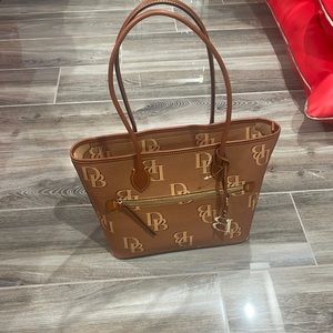 Dooney and bourke purse shoulder bag